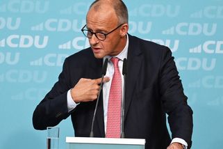 Rudý Berlín, hnědý Balt a Merz v provazech - Seznam Zprávy